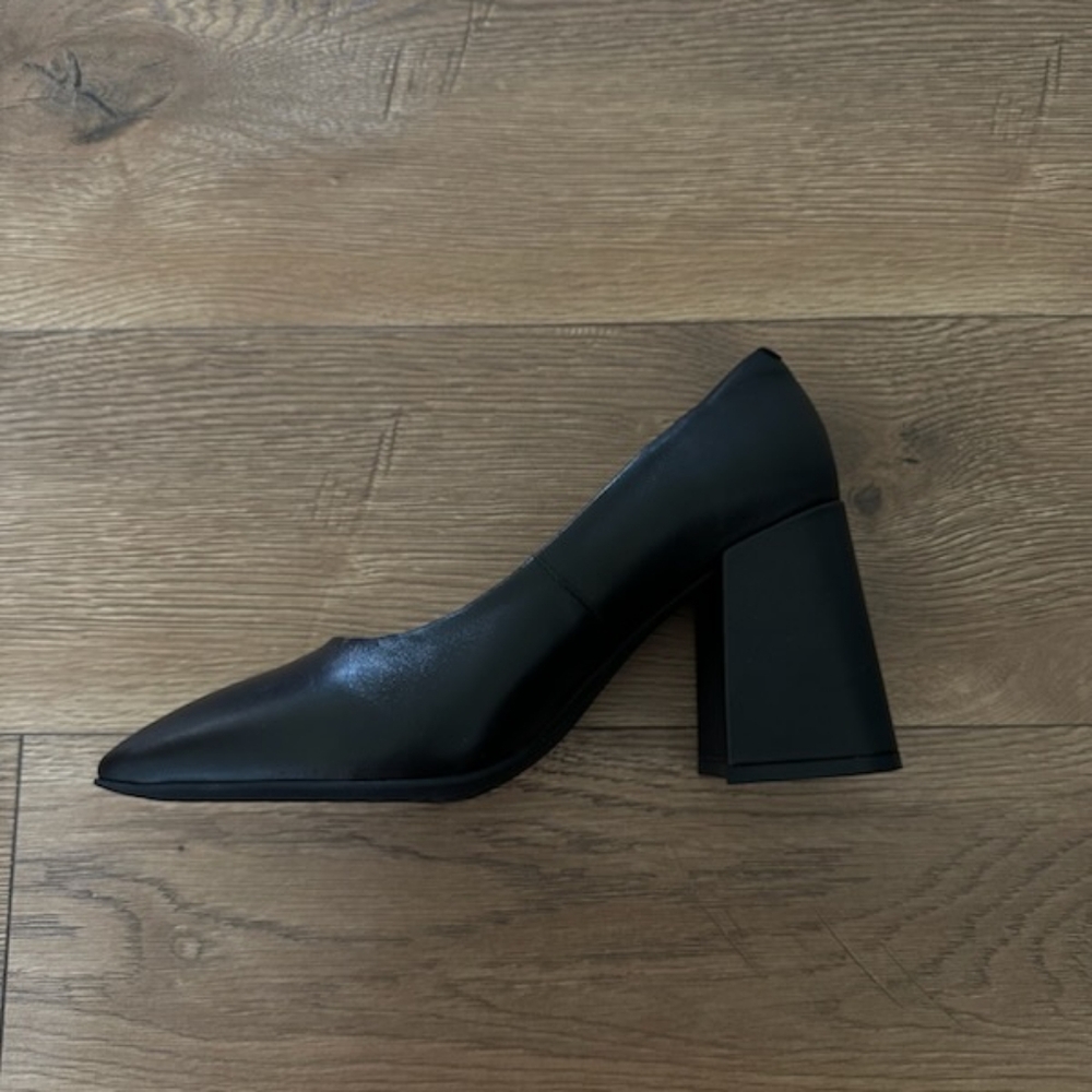 Black aerosoles pointed block heels